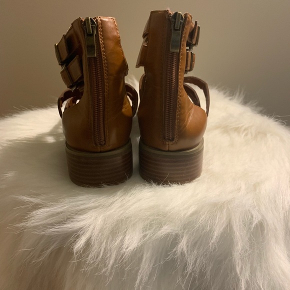 Cute Shoes - Picture 4 of 5